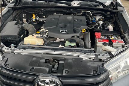 Toyota Hilux 250.000 km 17.999 &euro; Nürnberg 90439