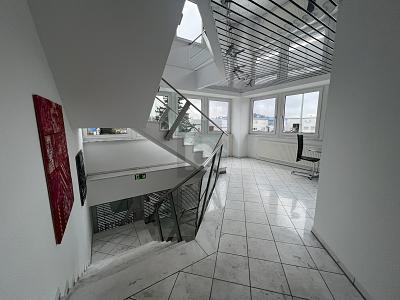 VIELFÄLTIGE NUTZUNGSMÖGLICHKEITEN AUF DREI ETAGEN - Gewerbeobjekt Ottensoos | Angebot:24822564