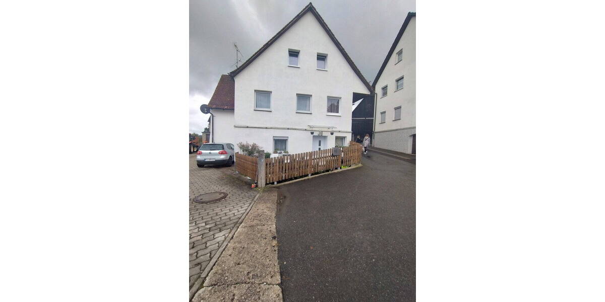 Etagenwohnung Gräfenberg - 4 Zimmer, 118 m&sup2;, 1.050&euro; | Angebot:26751502