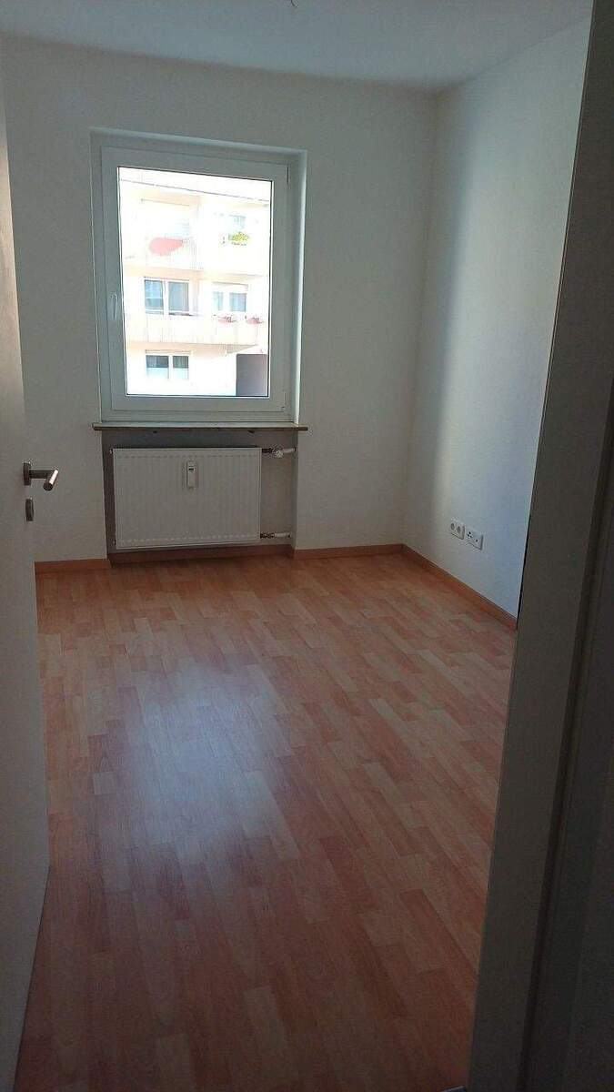 Wohnen in der Altstadt: Helle freundliche 4-Zimmer-Wohnung mit 2 Balkonen ohne Aufzug! 4 zimmer