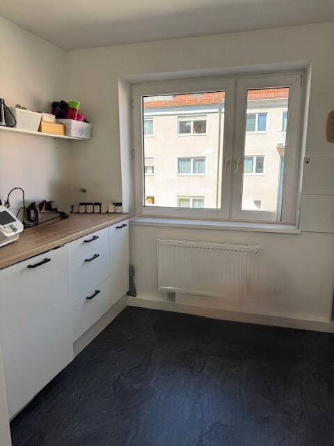 Ruhige und zentrale 3-Zimmer-Wohnung mit Echtholzboden & Südbalkon 3 zimmer