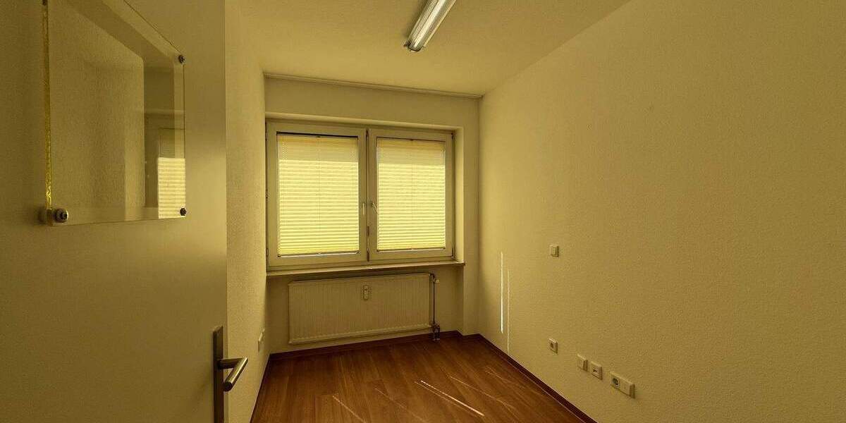 Neue Praxisräume gesucht?...freie 202 m² große Praxis in Ärztehaus in ER-Büchenbach 9 zimmer