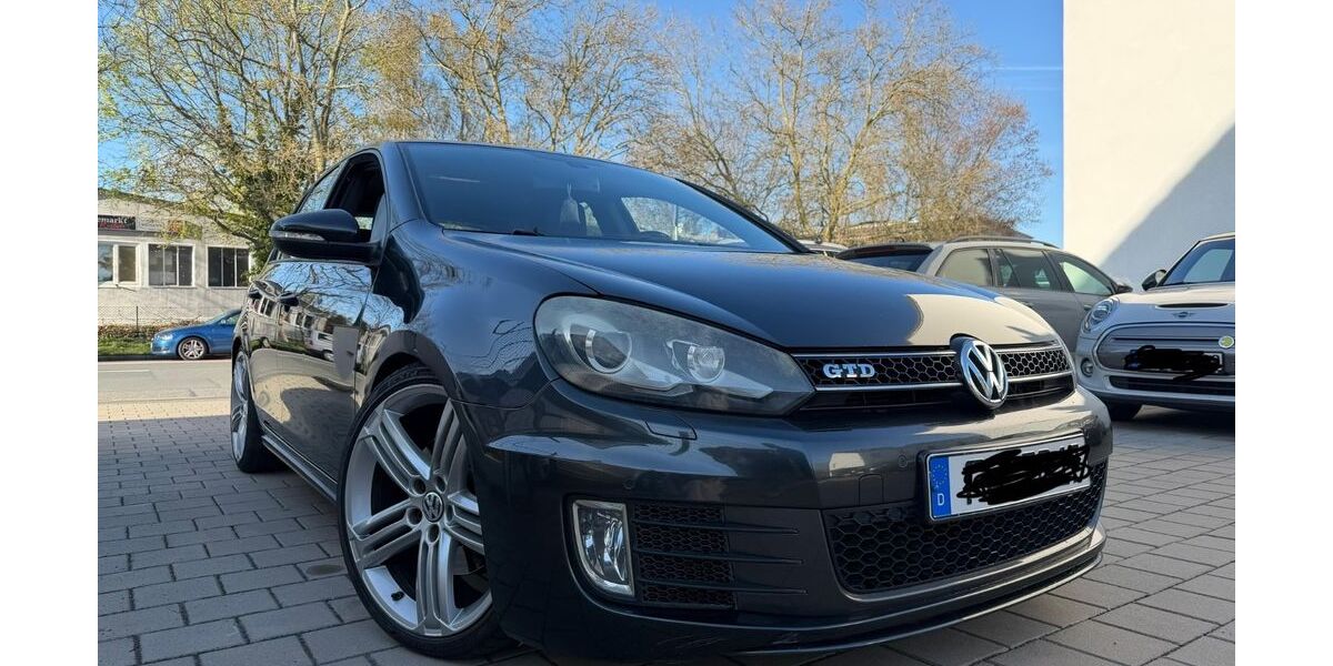 VW Golf 208.000 km 7.499 &euro; Fürth 90763