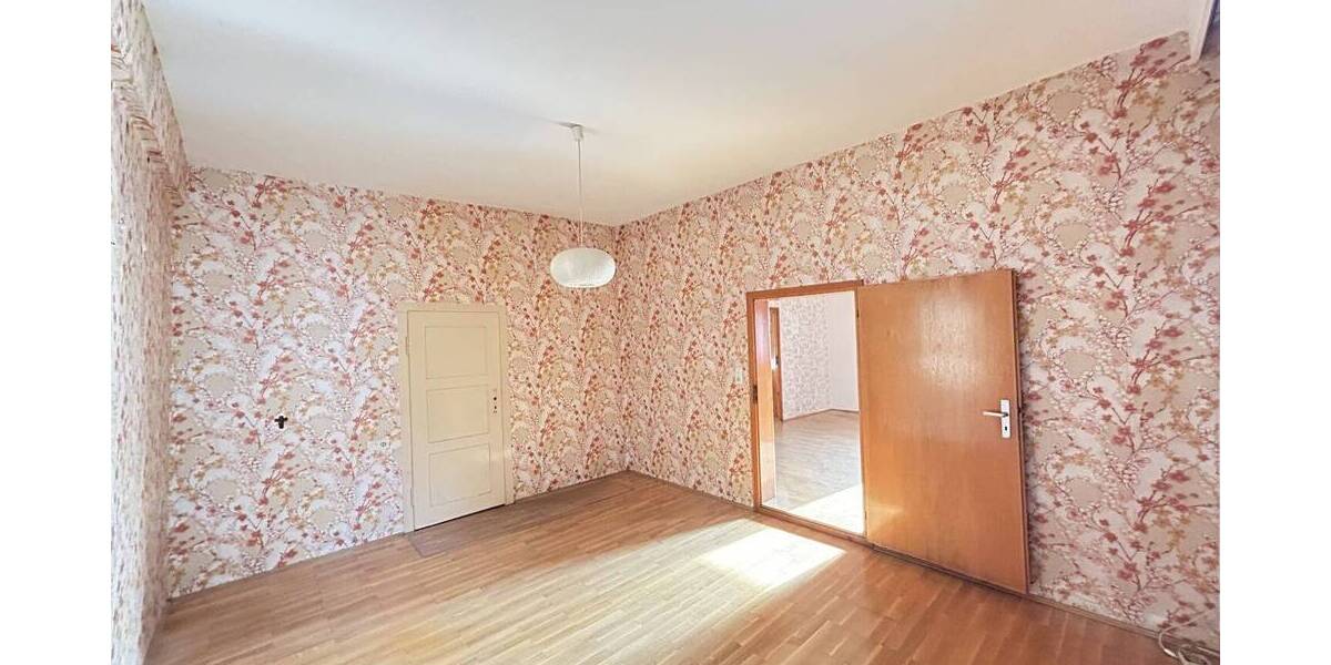 Mehrfamilienhaus, Wohnhaus Erlangen / Frauenaurach Frauenaurach - 8 Zimmer, 236 m&sup2;, 359.000&euro; | Angebot:25701559