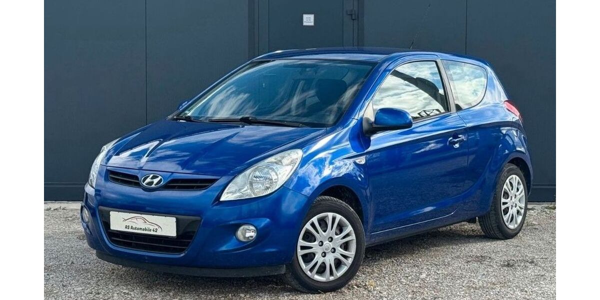 Hyundai i20 122.000 km 2.990 &euro; Fürth 90768