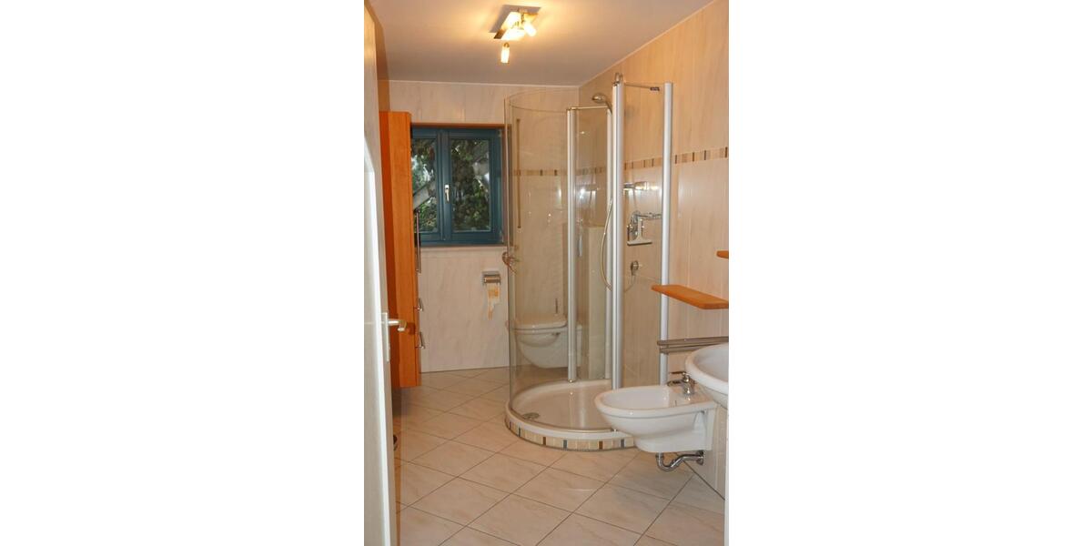 Erdgeschoßwohnung Erlangen Alterlangen - 3.5 Zimmer, 135 m&sup2;, 1.490&euro; | Angebot:26690734