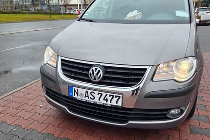 VW Touran 288.500 km 3.600 &euro; nürnberg 90429