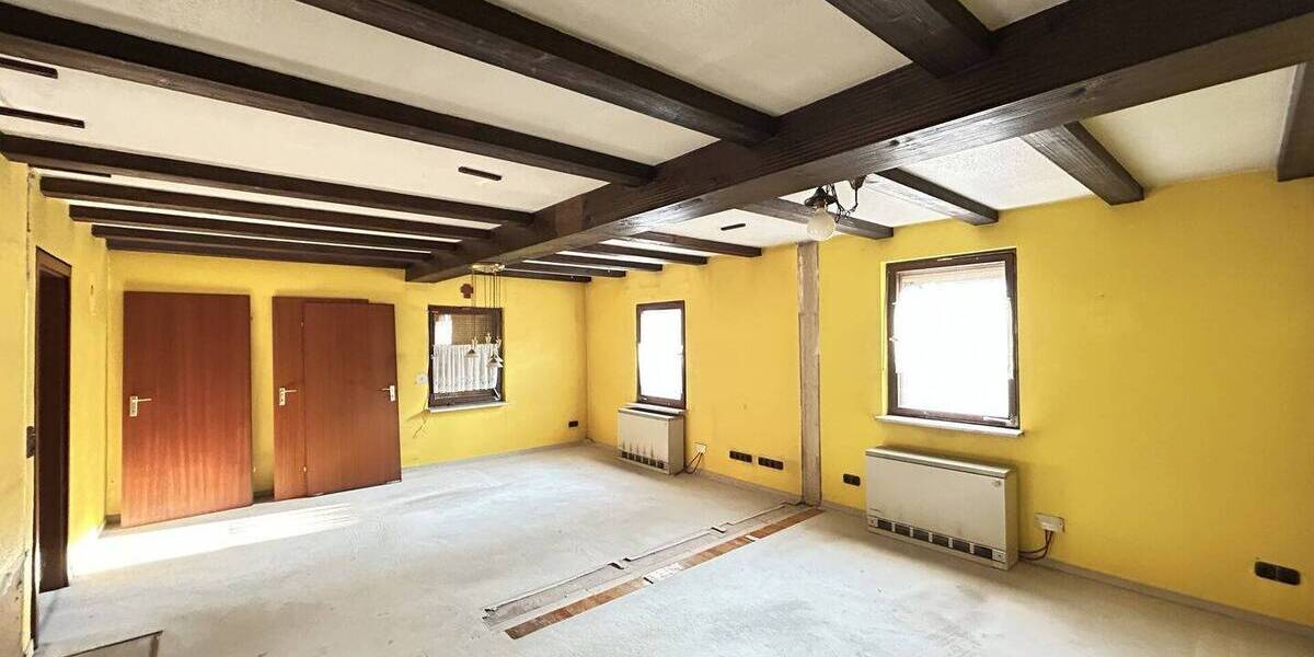 Mehrfamilienhaus, Wohnhaus Erlangen / Frauenaurach Frauenaurach - 8 Zimmer, 236 m&sup2;, 359.000&euro; | Angebot:25701559