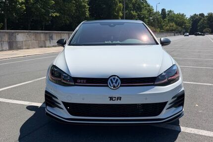 VW Golf 41.989 km 28.400 &euro; Nürnberg 90478