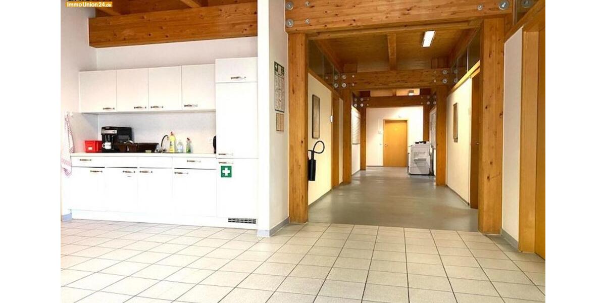 Repräsentative 880 qm Gewerbeimmobilie auch teilbar– vielseitig nutzbar und verkehrsgünstig gelegen zimmer