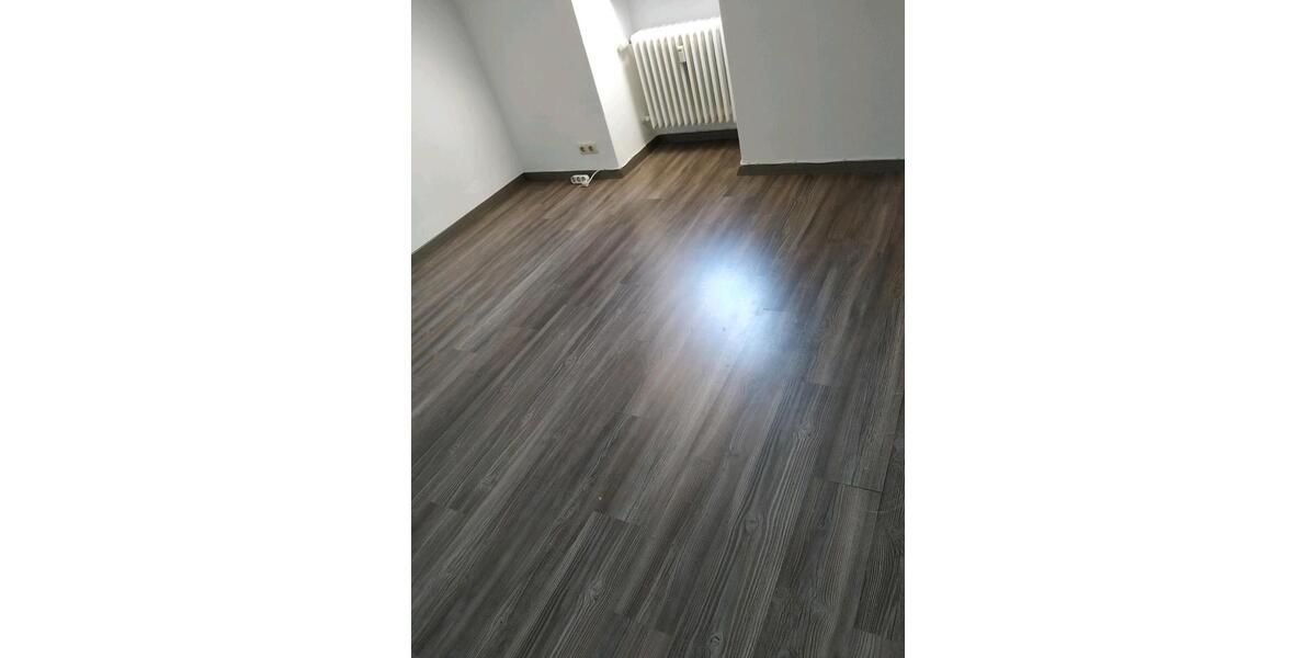 Wohnung von privat - provisionsfrei - zentral + hell + großzügig 4 zimmer