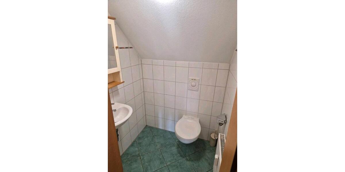 Dachgeschoßwohnung Erlangen Bruck - 3.5 Zimmer, 120 m&sup2;, 1.800&euro; | Angebot:26343080