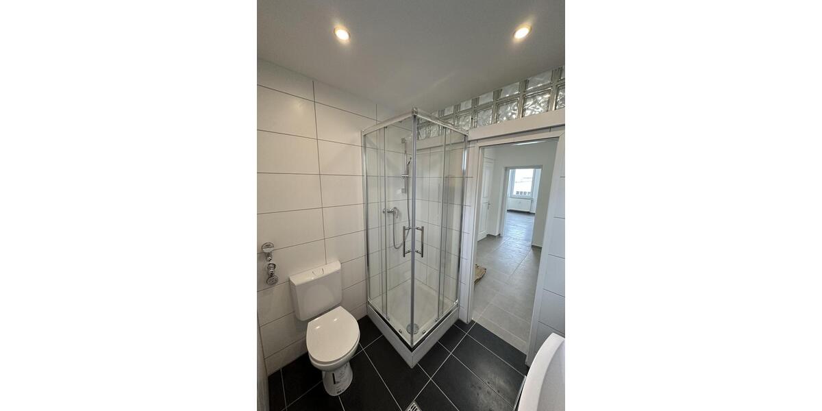 Wunderschön renovierte 2 ZW plus Wohnküche und Bad in Fürth - Höfener Str. 18 inkl. EBK 2 zimmer