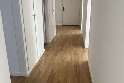 Wohnung zum Mieten in Nürnberg 1.605 € 107 m² 4 zimmer
