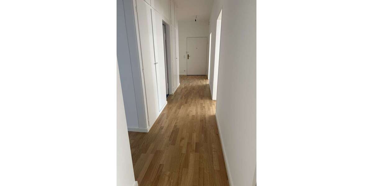 Wohnung zum Mieten in Nürnberg 1.605 € 107 m² 4 zimmer