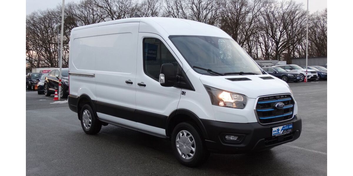 Ford Transit 15.800 km 28.850 &euro; Fürth bei Nürnberg 90763