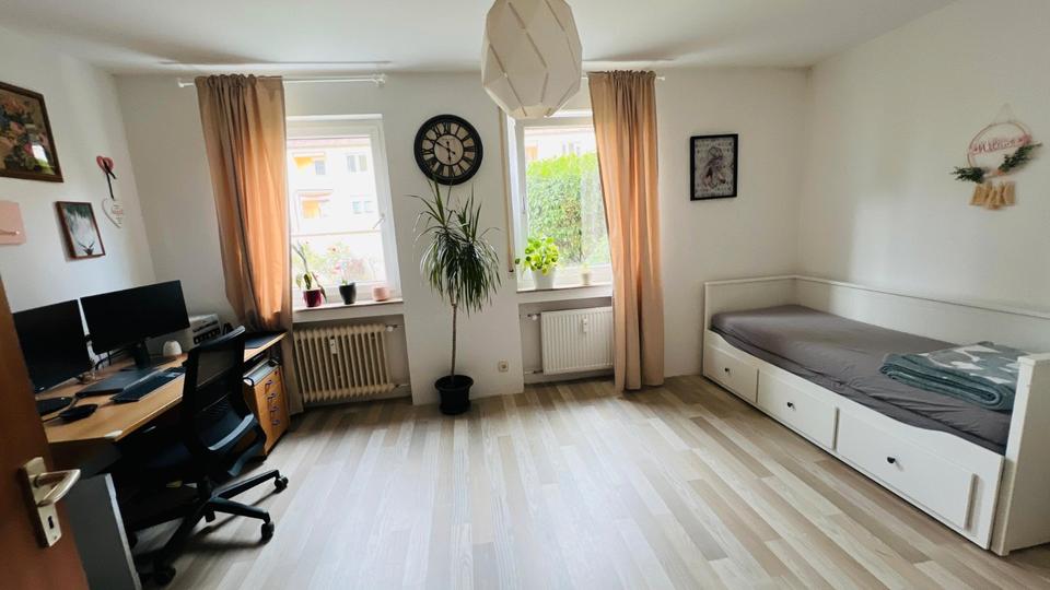 Erdgeschoßwohnung Nürnberg Altstadt, St. Lorenz - 3 Zimmer, 90 m&sup2;, 1.260&euro; | Angebot:27607956