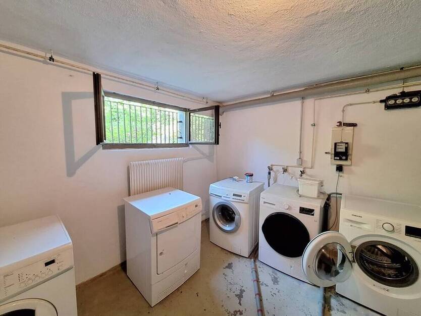 Renovierte 3-Zimmer Wohnung im Hochparterre mit Balkon und Einzelgarage