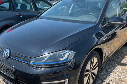 VW Golf 25.800 km 12.300 &euro; Nürnberg 90427