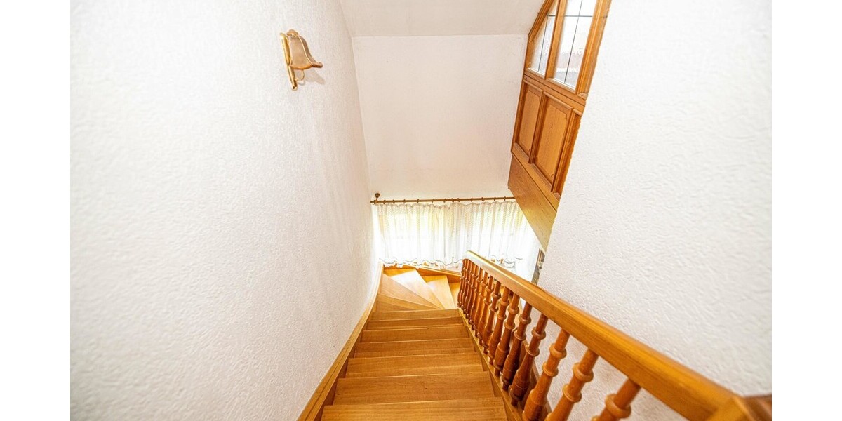 Ein Zuhause für Generationen. Ein Grundstück voller Möglichkeiten. - Zweifamilienhaus Kötzting | Angebot:27180000