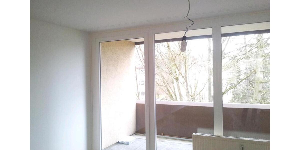 Gut geschnittene und großzügige 4 Zi-Wohnung neben Stein Schloss 4 zimmer