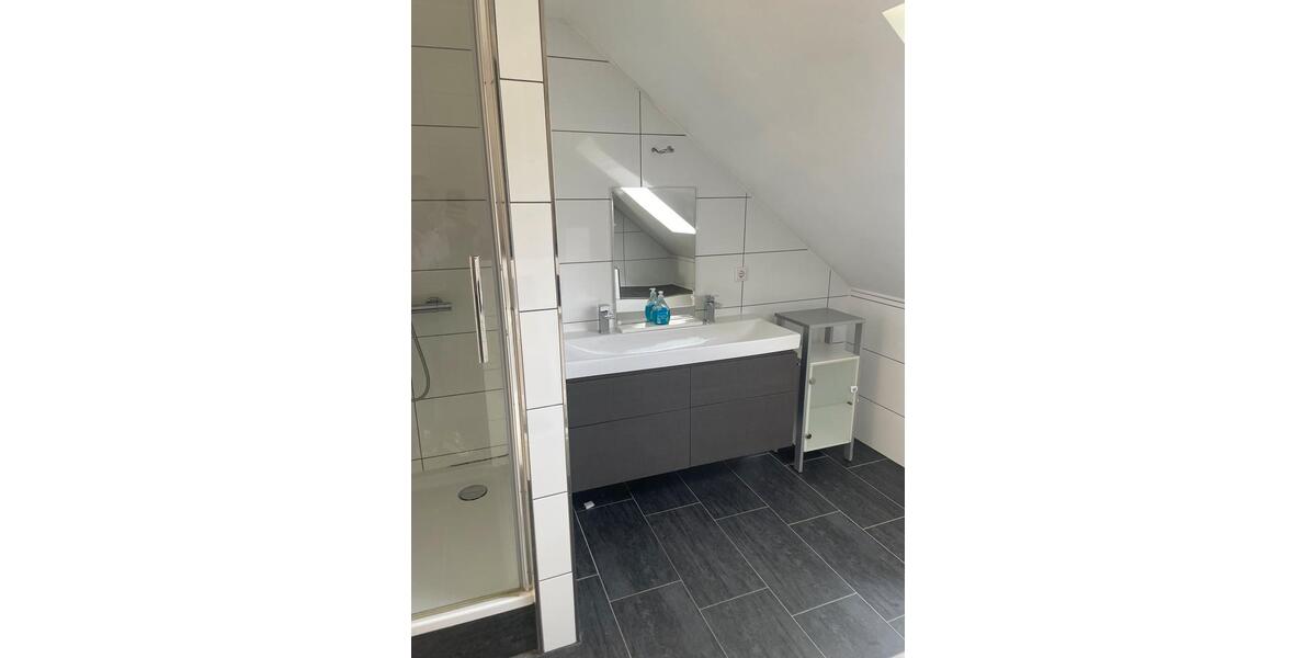 Dachgeschoßwohnung Fürth Südstadt - 2 Zimmer, 45 m&sup2;, 750&euro; | Angebot:25645644