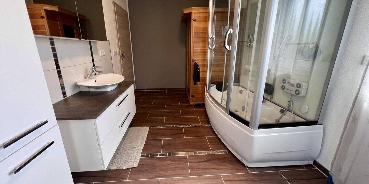 Einfamilienhaus Roth - 8 Zimmer, 237 m&sup2;, 849.000&euro; | Angebot:26627746