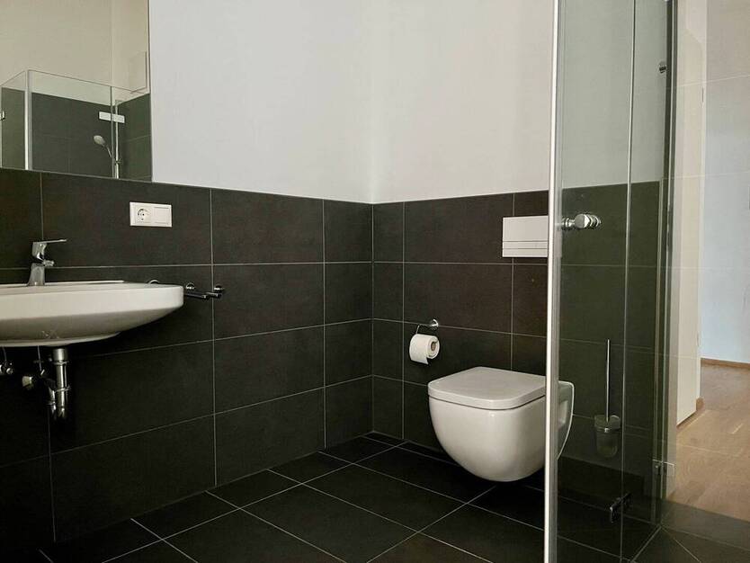 Moderne 2-Zimmer-Wohnung mit EBK und Balkon!