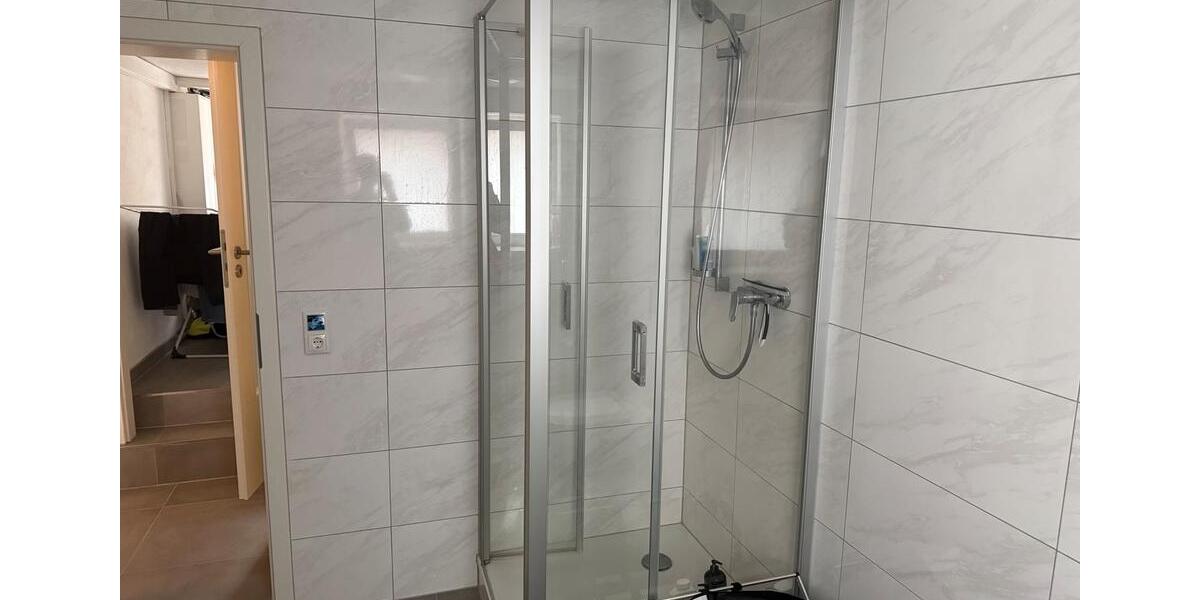 Einfamilienhaus Uttenreuth - 7 Zimmer, 181 m&sup2;, 1.999&euro; | Angebot:27614404