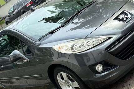 Peugeot 207 124.000 km 6.000 € Nürnberg 90459