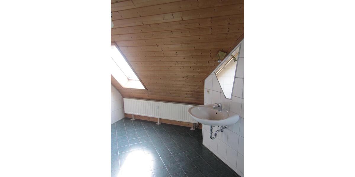 Dachgeschoßwohnung Hausen - 2 Zimmer, 55 m&sup2;, 710&euro; | Angebot:27552591