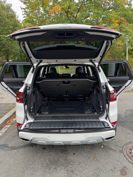 BMW X5 28.471 km 64.500 € Nürnberg 90403