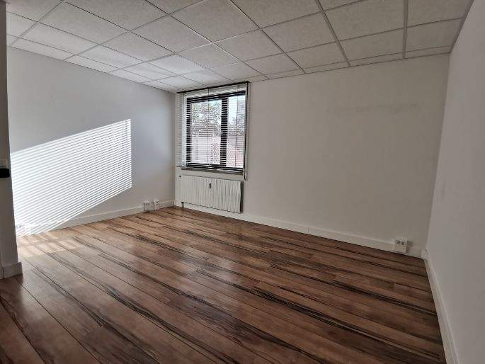 Möbliertes Einzelbüro, vielseitig nutzbar, auch als Tagesbüro - All-in-Miete zimmer