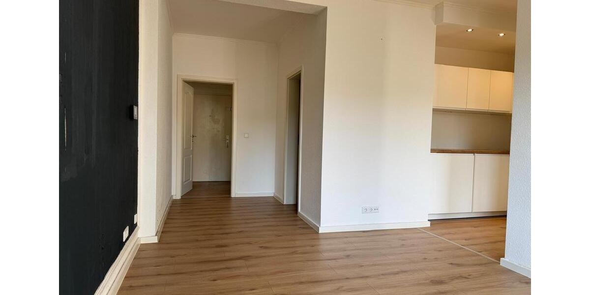 2,5-Zimmer-Wohnung mit Einbauküche - Zentrale Lage ! 2.5 zimmer