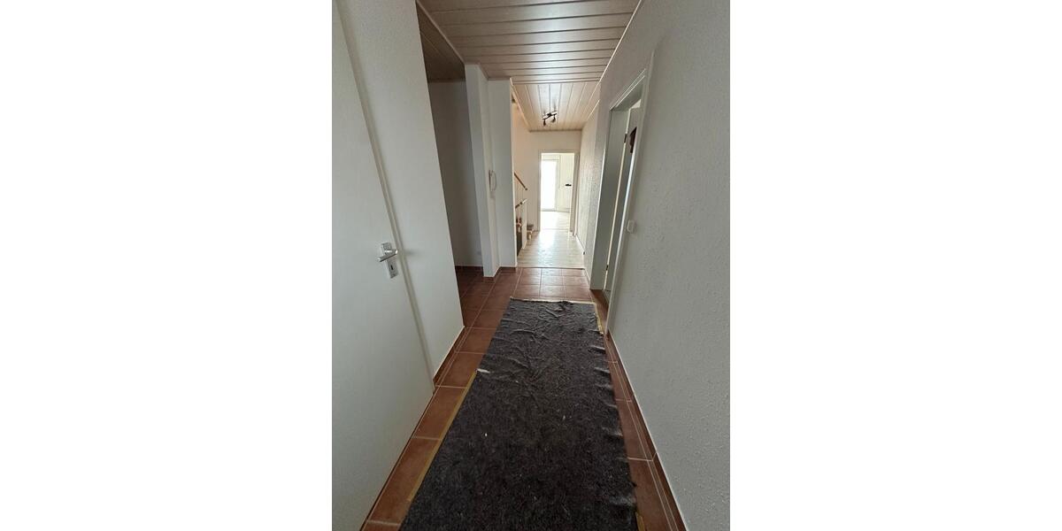 Reihenhaus Hersbruck - 4 Zimmer, 135 m&sup2;, 1.280&euro; | Angebot:26462344