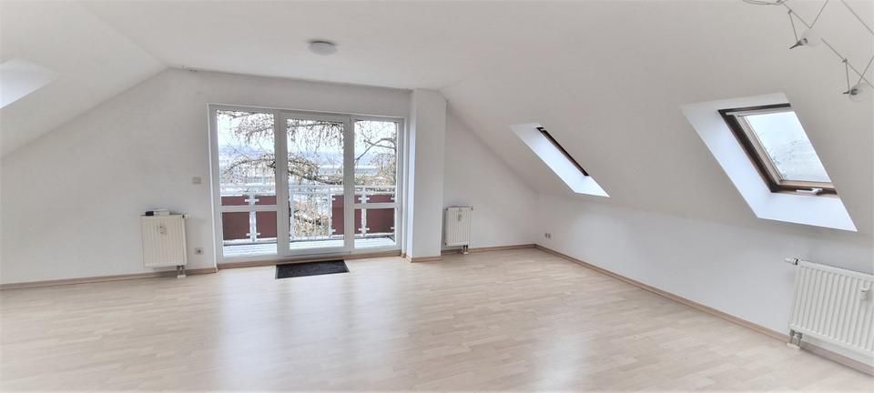 Dachgeschoßwohnung Herzogenaurach - 2 Zimmer, 73 m&sup2;, 940&euro; | Angebot:24713564