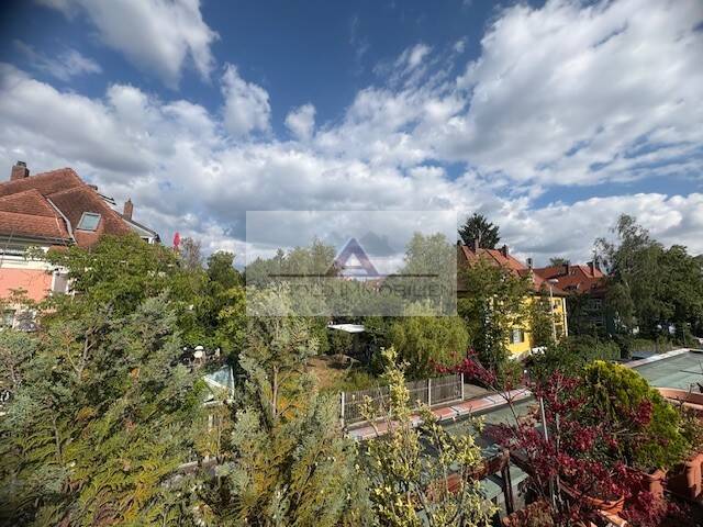 Einmalige Gelegenheit! Helle 4-Zimmer-Dachterrassen-Wohnung in Innenstadtlage mit sehr großer Dachterrasse 4 zimmer