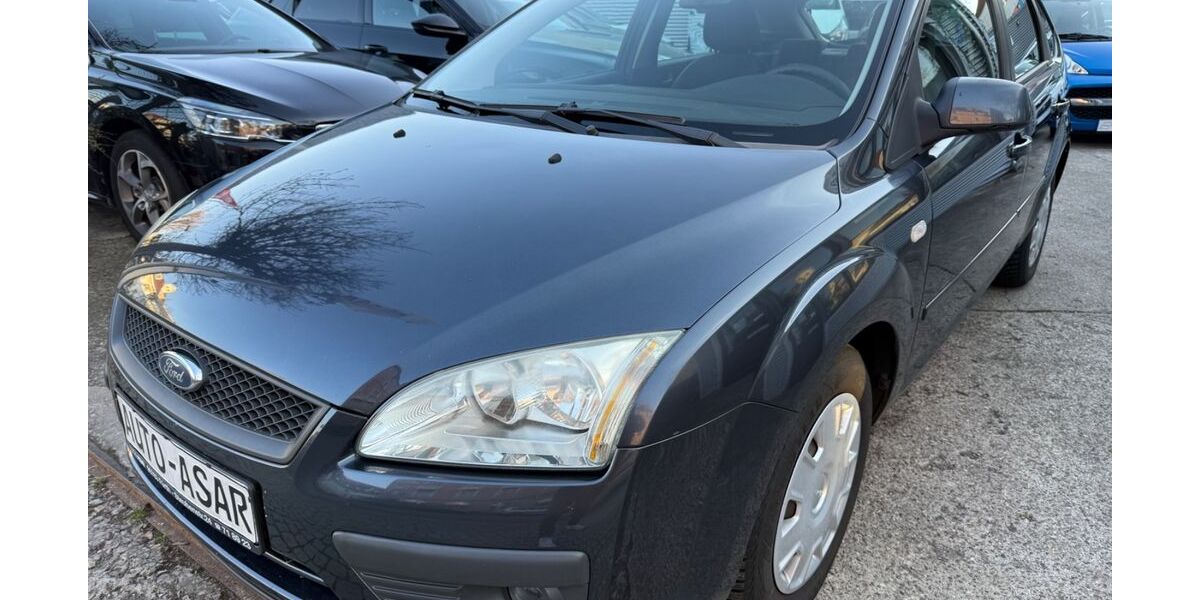 Ford Focus 144.000 km 2.480 &euro; Fürth 90763