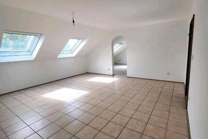 Wohnung Nürnberg Gibitzenhof - 3.5 Zimmer, 100 m&sup2;, 900&euro; | Angebot:26416477