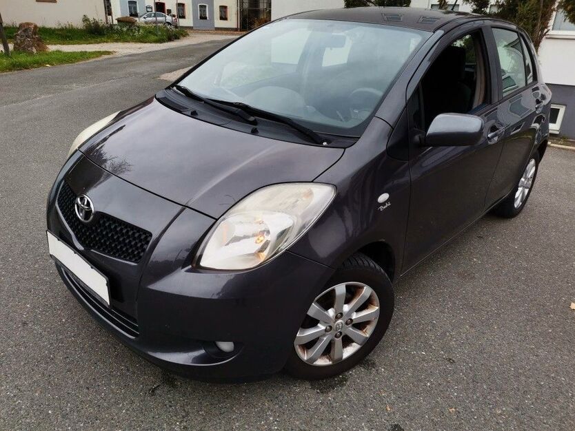 Toyota Yaris 103.350 km 3.899 € Fürth 90762