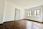 Frei & mit Balkon in der Nordstadt! Helle 2,5-Zimmer-Wohnung im obersten Stock, zentrale aber ruhige Lage in Rennweg