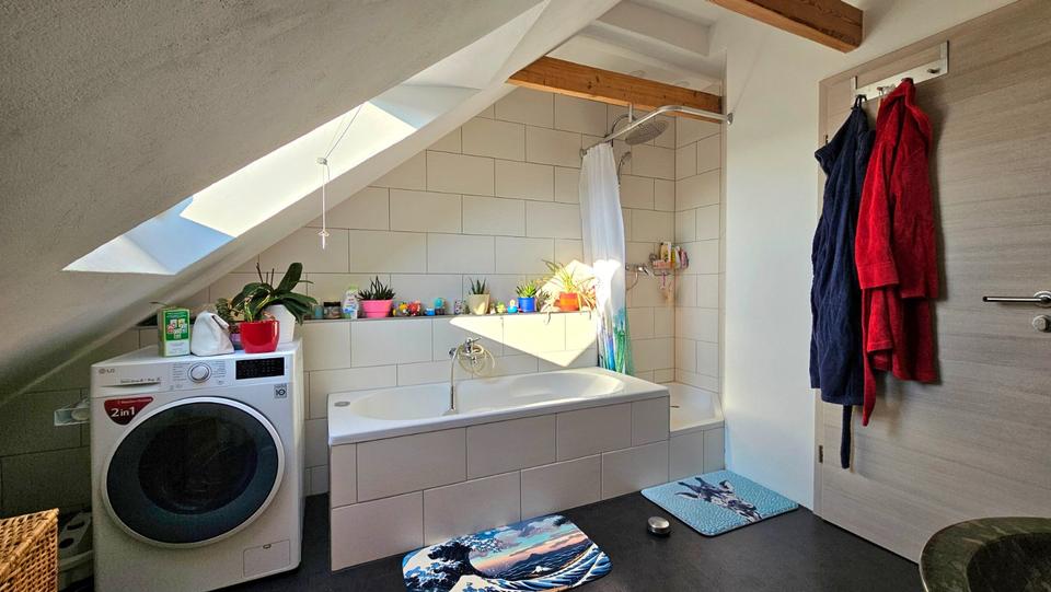 Dachgeschoßwohnung Nürnberg Gibitzenhof - 3 Zimmer, 99 m&sup2;, 369.000&euro; | Angebot:25948090