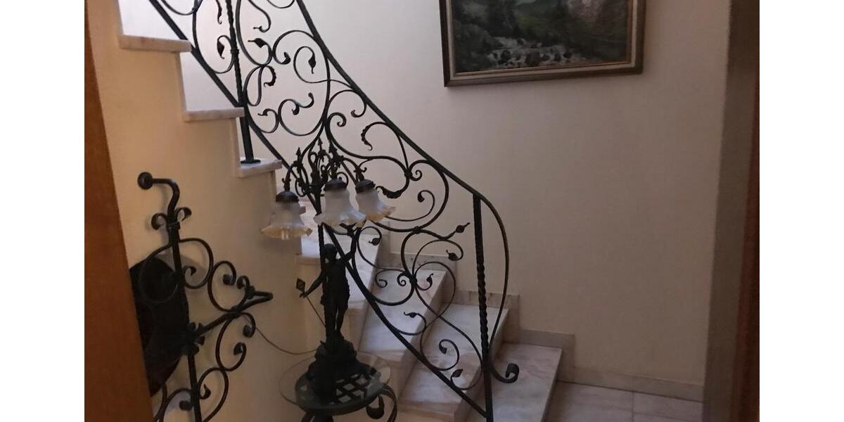 Einfamilienhaus Nürnberg Rabus - 8 Zimmer, 280 m&sup2;, 2.400&euro; | Angebot:27614444