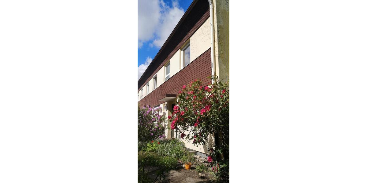 Reihenhaus Zirndorf - 6 Zimmer, 150 m&sup2;, 1.750&euro; | Angebot:26634678