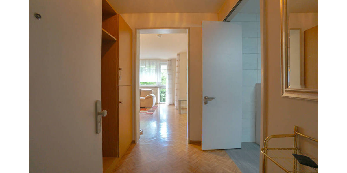 Etagenwohnung Nürnberg Röthenbach b Schweinau - 2 Zimmer, 47 m&sup2;, 210.000&euro; | Angebot:26694658
