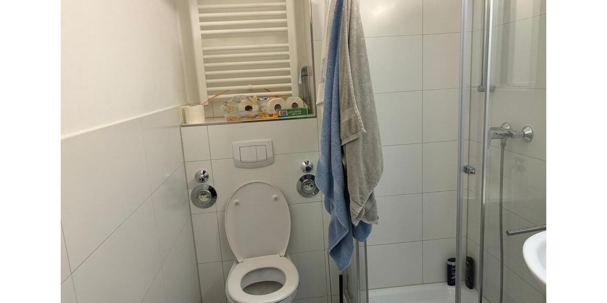 Modernisierte 1-Zimmer-Wohnung mit Loggia & neuer Einbauküche 1 zimmer