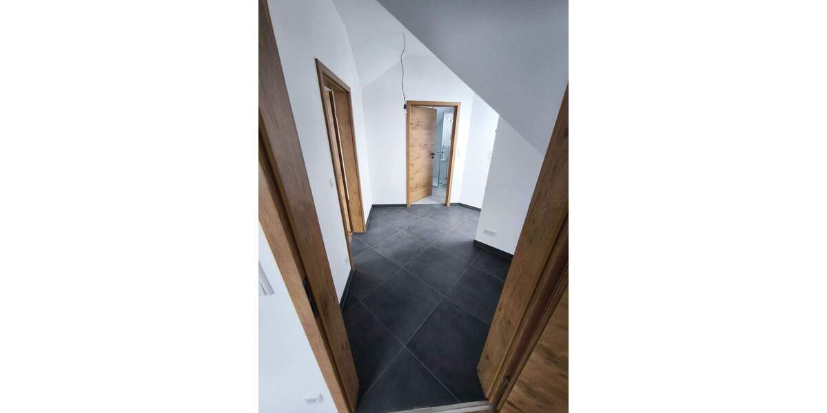 Einfamilienhaus Igensdorf Pettensiedel - 1 Zimmer, 240 m&sup2;, 2.200&euro; | Angebot:25770176