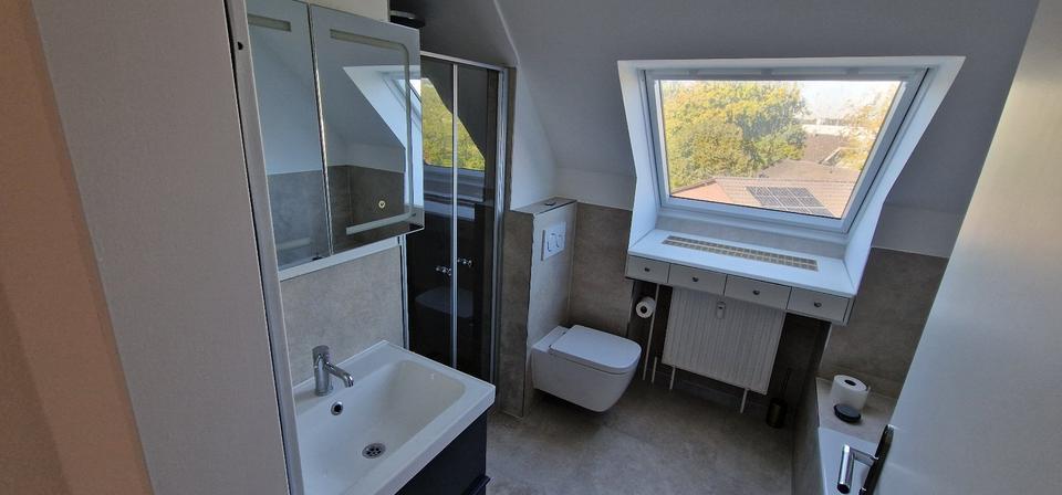 Dachgeschoßwohnung Oberasbach - 3 Zimmer, 86 m&sup2;, 940&euro; | Angebot:27616434