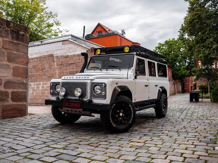 Land Rover Defender 200.000 km 37.950 € Haag 91126