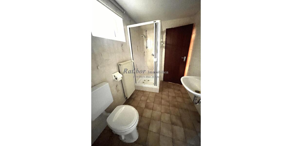 Sehr großzügiges und gepflegtes Einfamilienhaus mit Einliegerwohnung und Doppelgarage in Roth OT - Bungalow Roth Pfaffenhofen | Angebot:25634482